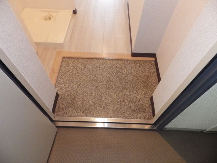 ルームコロン306の玄関