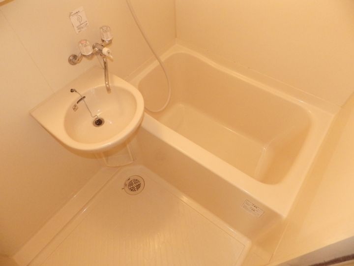 ルームコロン306の風呂