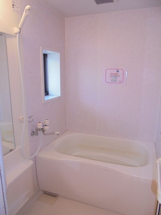 ピアッツア梅の原Cの風呂