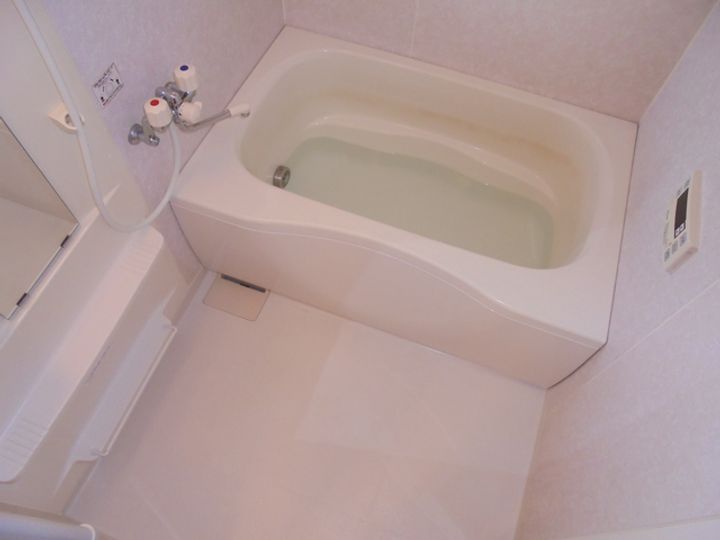 ピアッツア梅の原Cの風呂