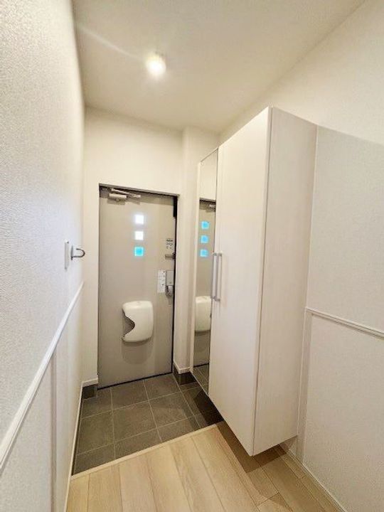 フローリアの玄関