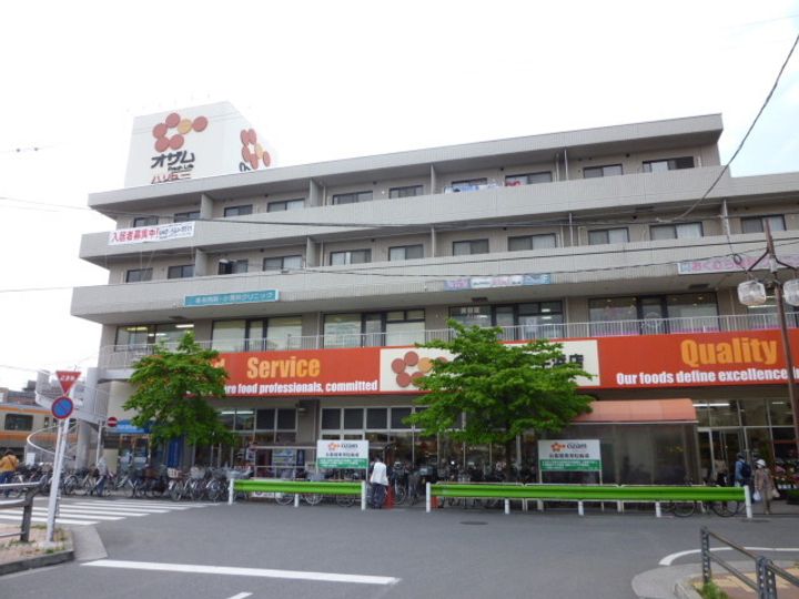 フォンターナ・ルチアの周辺