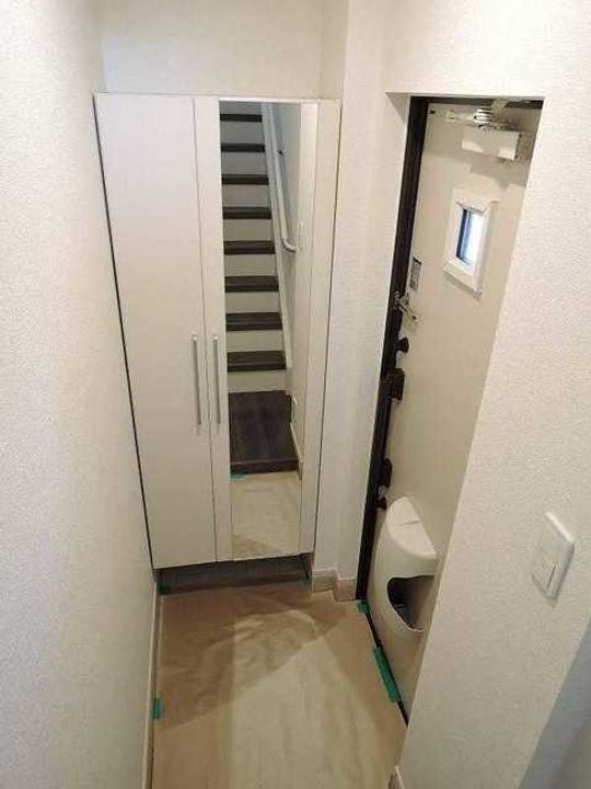 メゾン ド プルニエの玄関