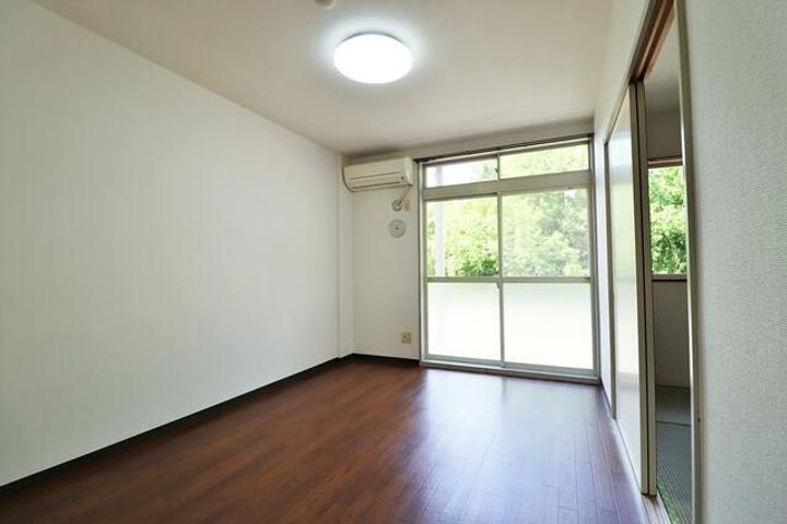 プラムヒルサワダの内装