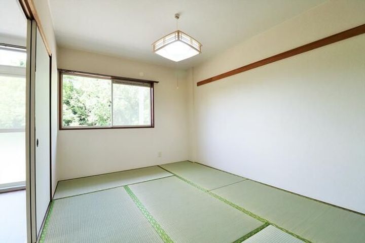 プラムヒルサワダの内装