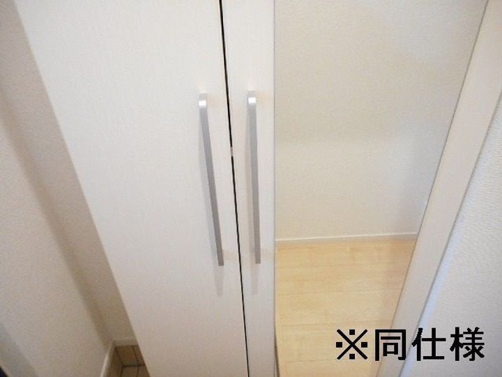 クオーレ国立の玄関