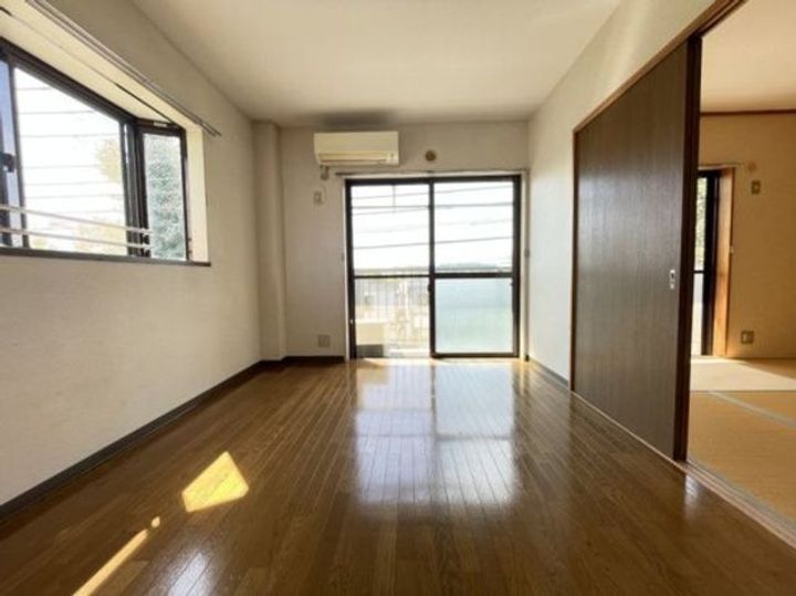 シャンブルド昭島の内装