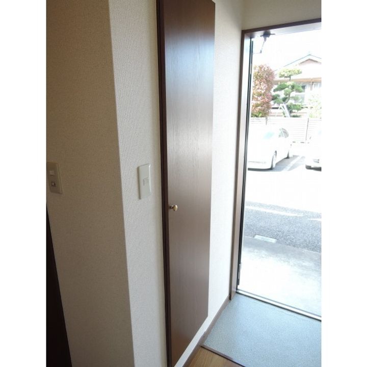 プレジール アンフルールの玄関