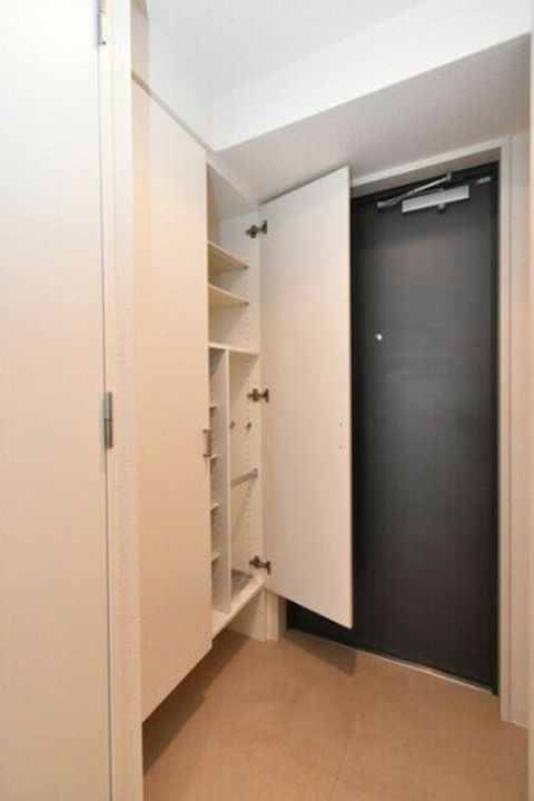 エスリード京橋グランツの玄関