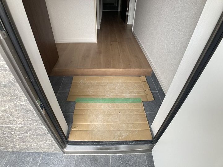 Pine523Bの玄関