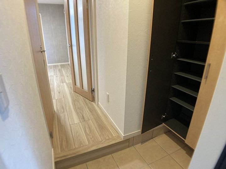 アインシリウス102の玄関