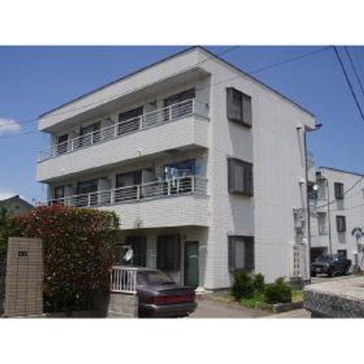 長野県塩尻市広丘吉田の賃貸マンションの外観