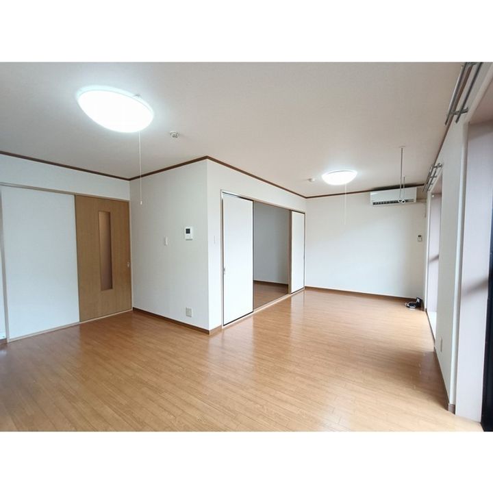 グラン・シャリオ201の居間