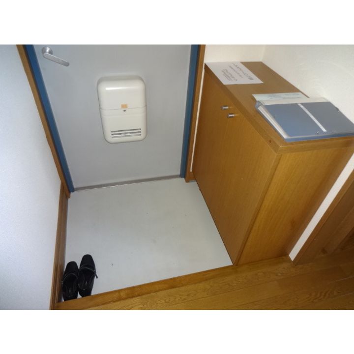 コーポかめや101の玄関