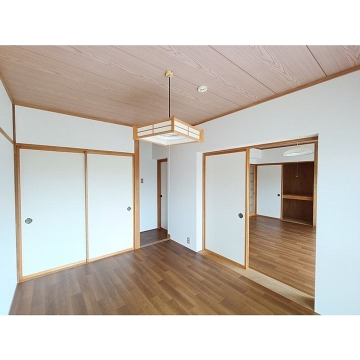 ホワイトパレス205の内装