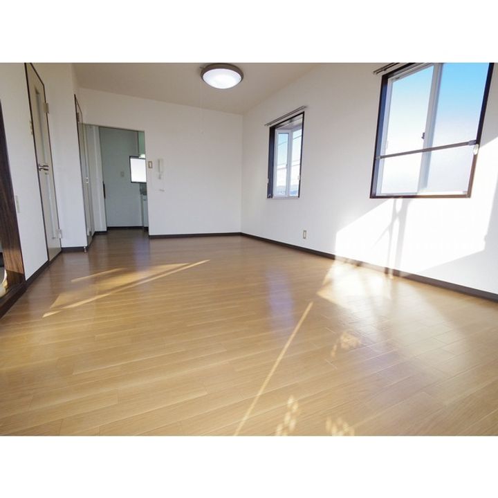 フレグランス石垣201の居間