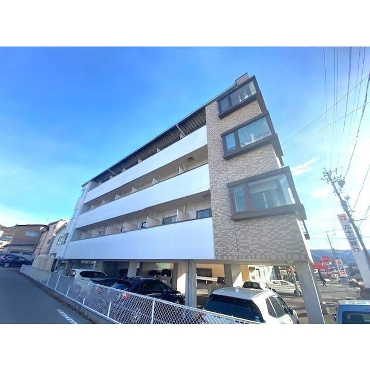 レジデンス923長地C-1の外観