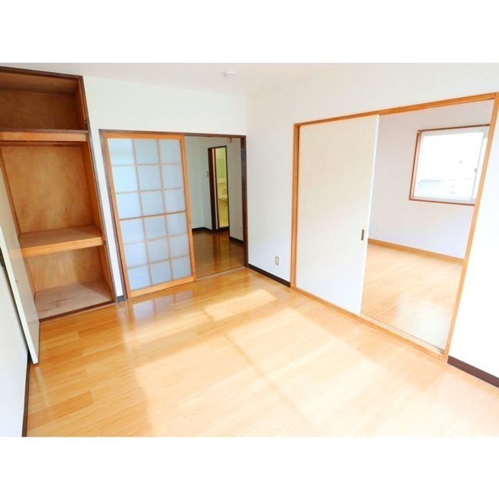 エルディムモモ101の居間