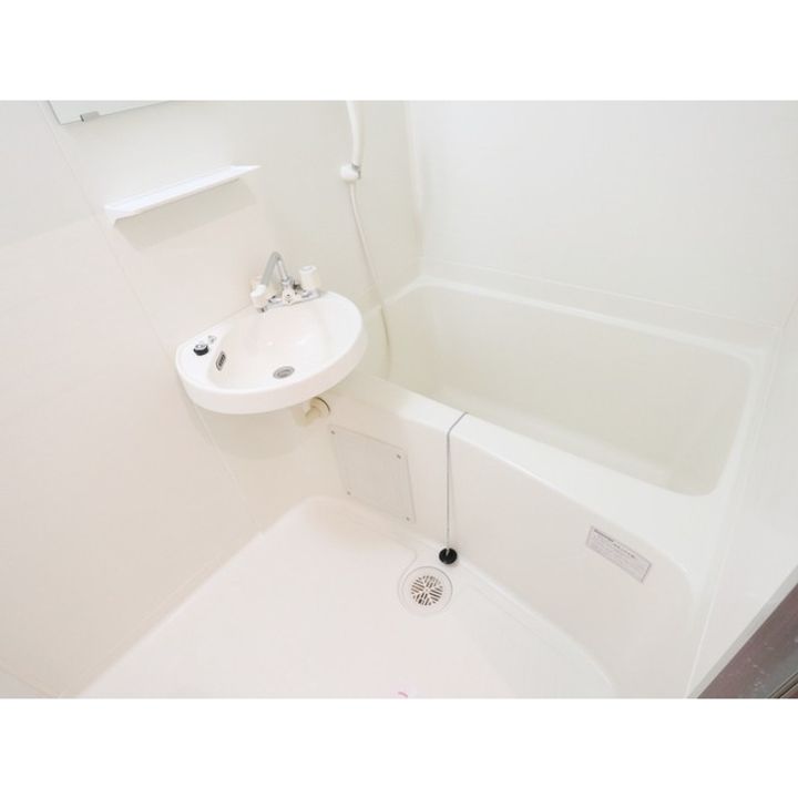 エルディムモモ101の風呂