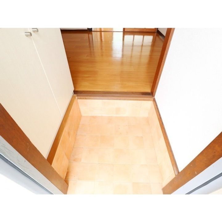 エルディムモモ101の玄関