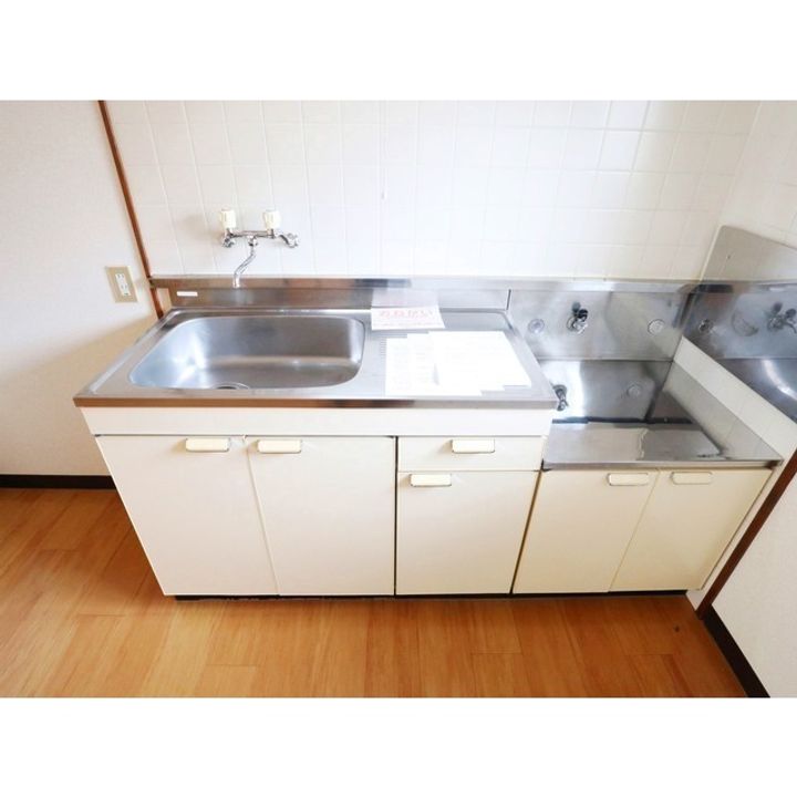 エルディムモモ101のキッチン