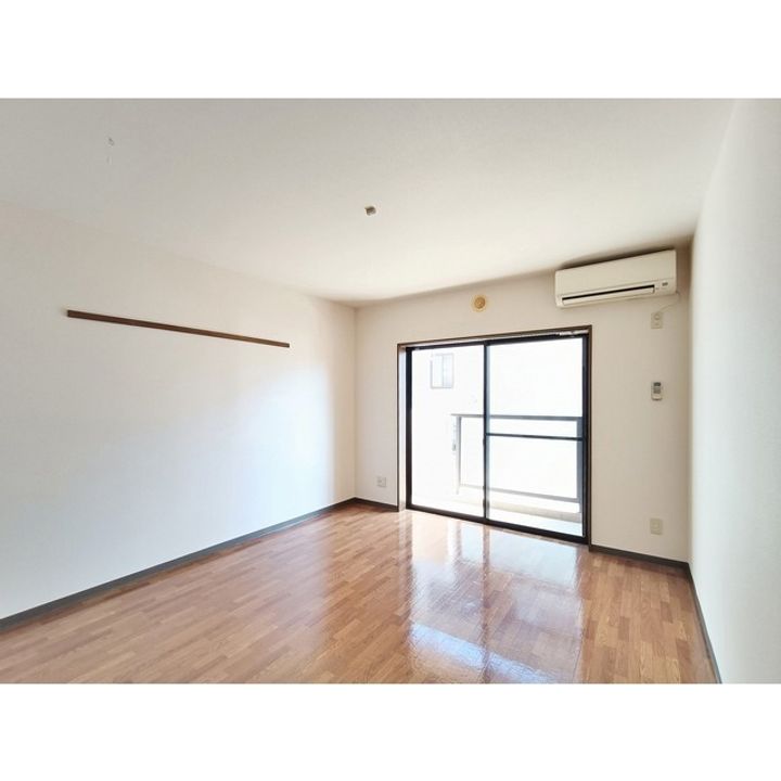 MKマンション105の居間