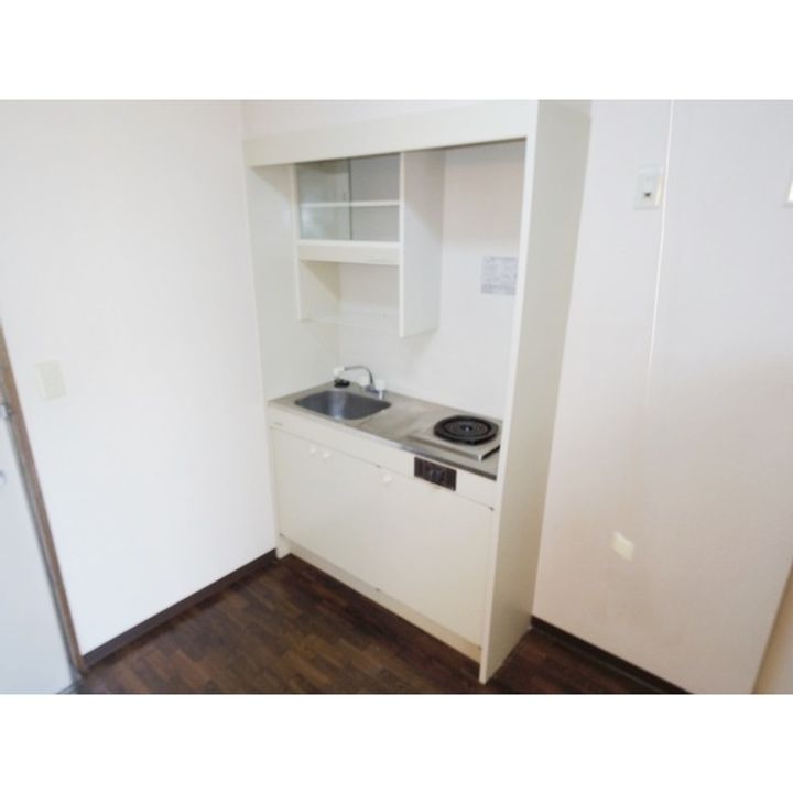 パインフィールド3号202のキッチン