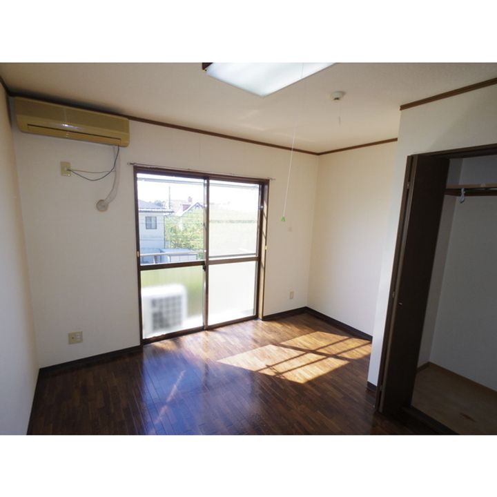 パインフィールド3号206の居間