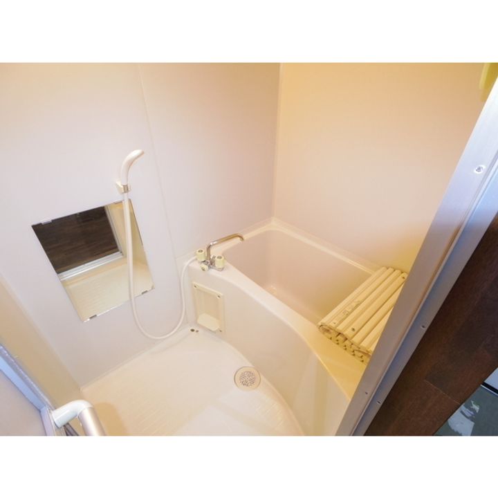 パインフィールド3号206の風呂