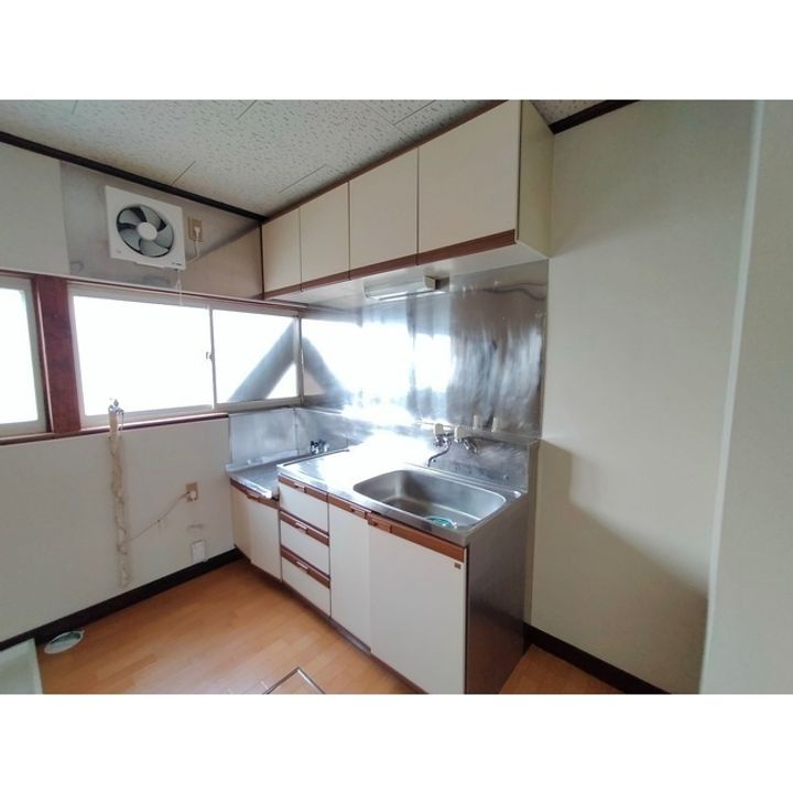 パレスアライ102のキッチン