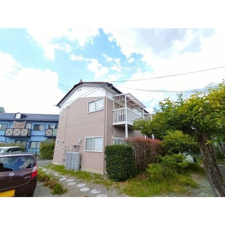 パレスアライ102の外観