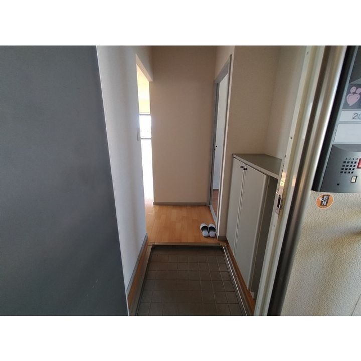 サンライフ西村の玄関