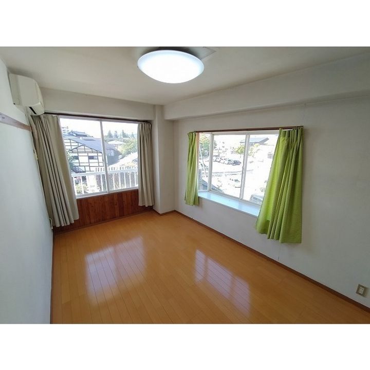 コーポ手塚301の居間