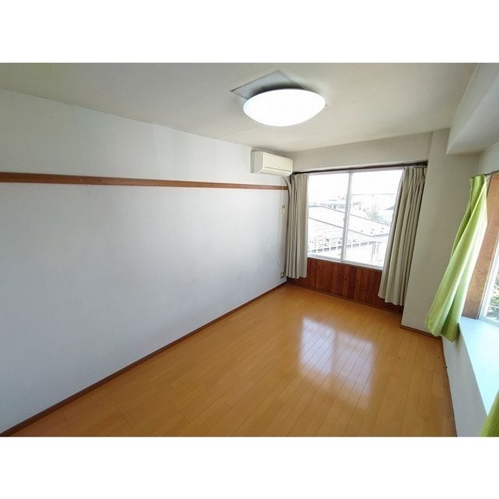 コーポ手塚301の居間