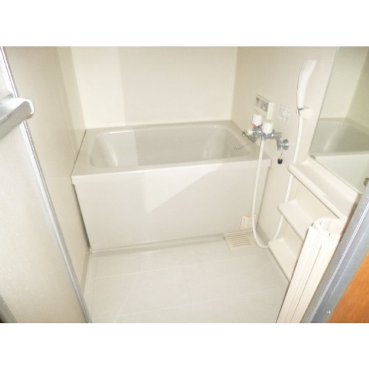 アネックス庄内516の風呂