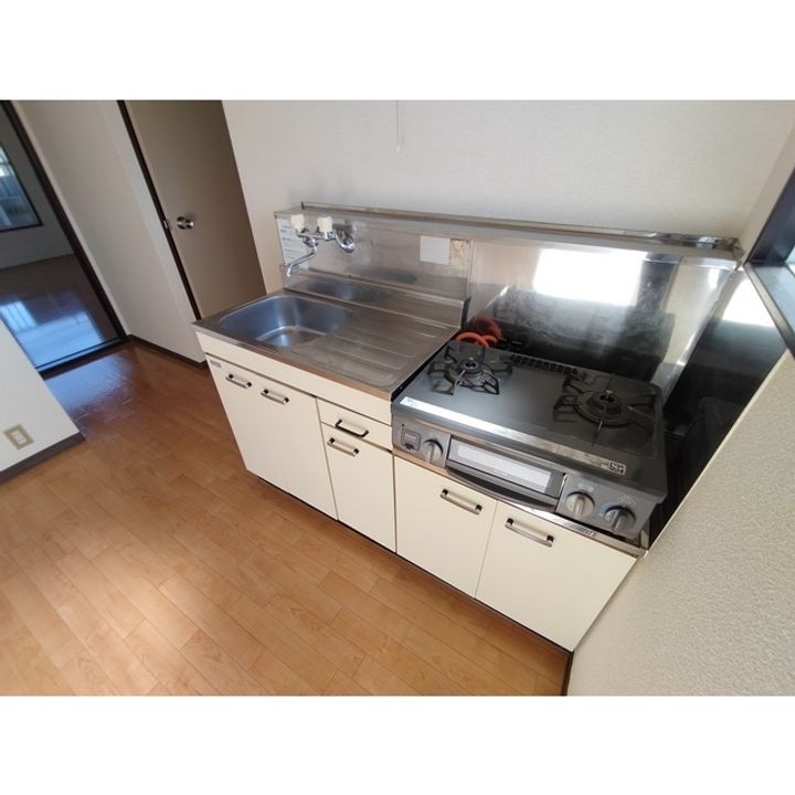 フォーブルK&K205のキッチン