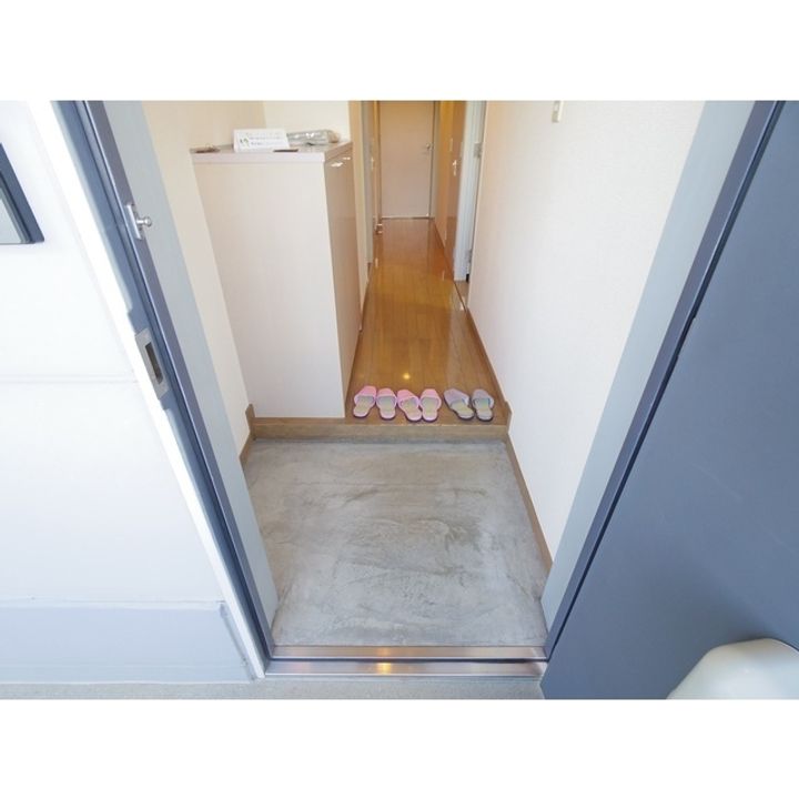 渚スクウェアビレッジ202の玄関