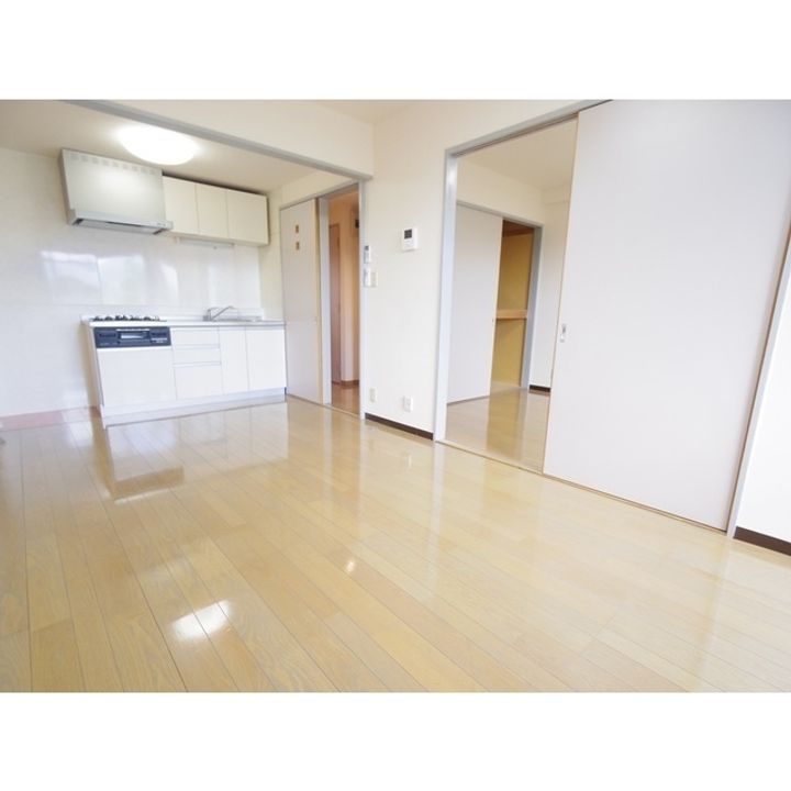 渚スクウェアビレッジ202の居間