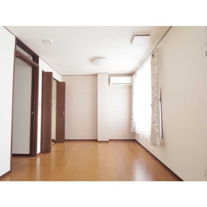 コーポAQA103の居間