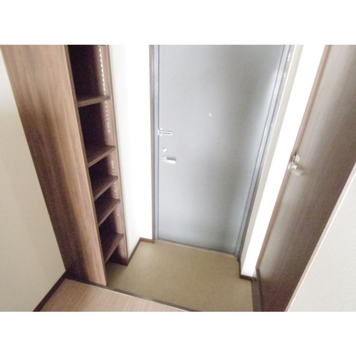 コーポAQA103の玄関