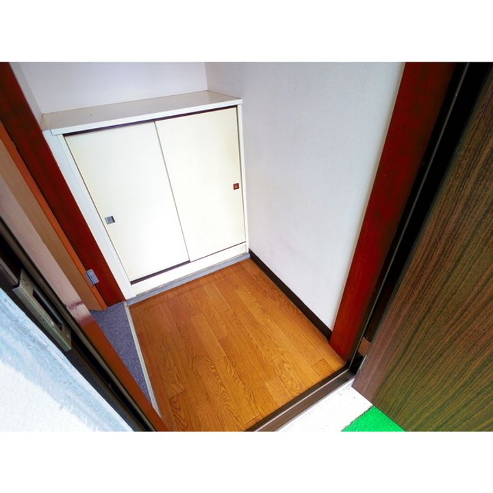 プチメゾン小林5の玄関