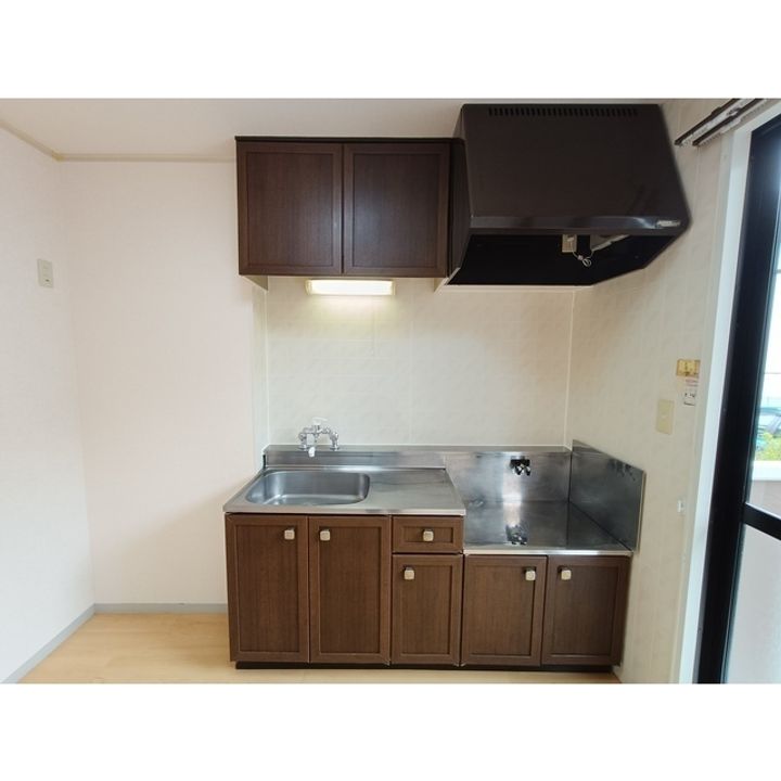 シャルム若里 C棟110のキッチン