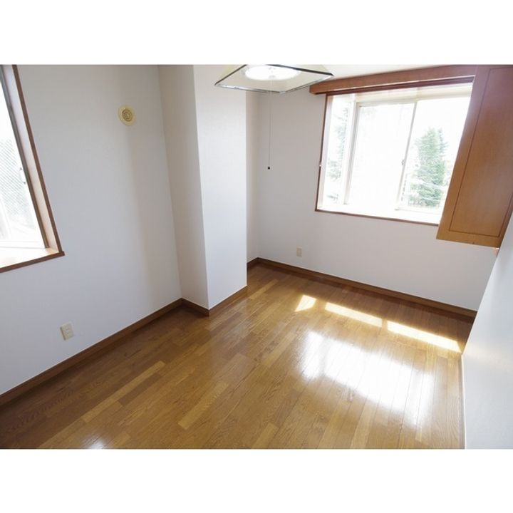 プライムハイツR・K502の居間