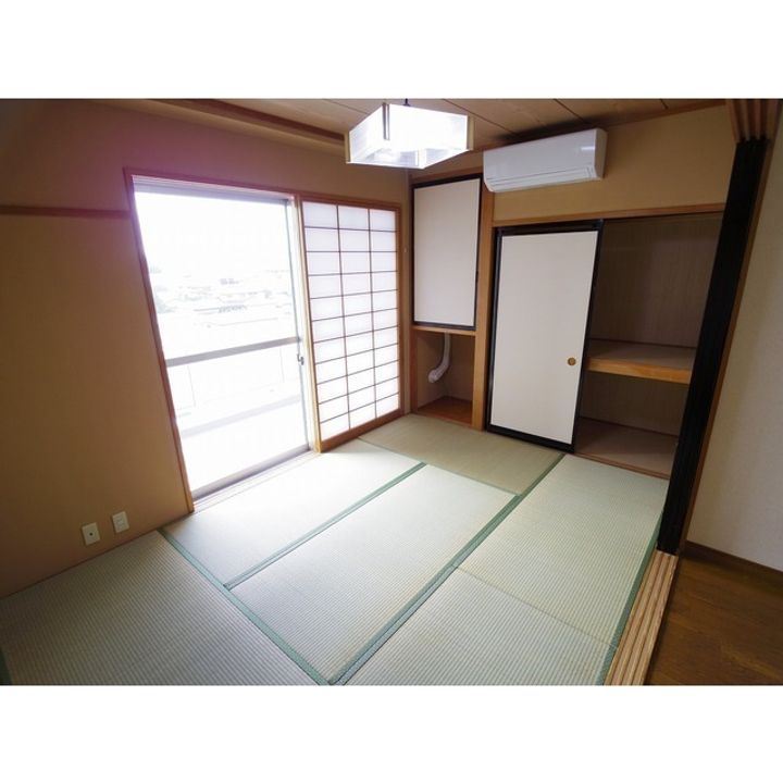 プライムハイツR・K502の居間