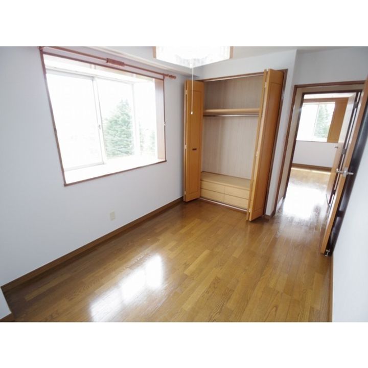 プライムハイツR・K502の居間