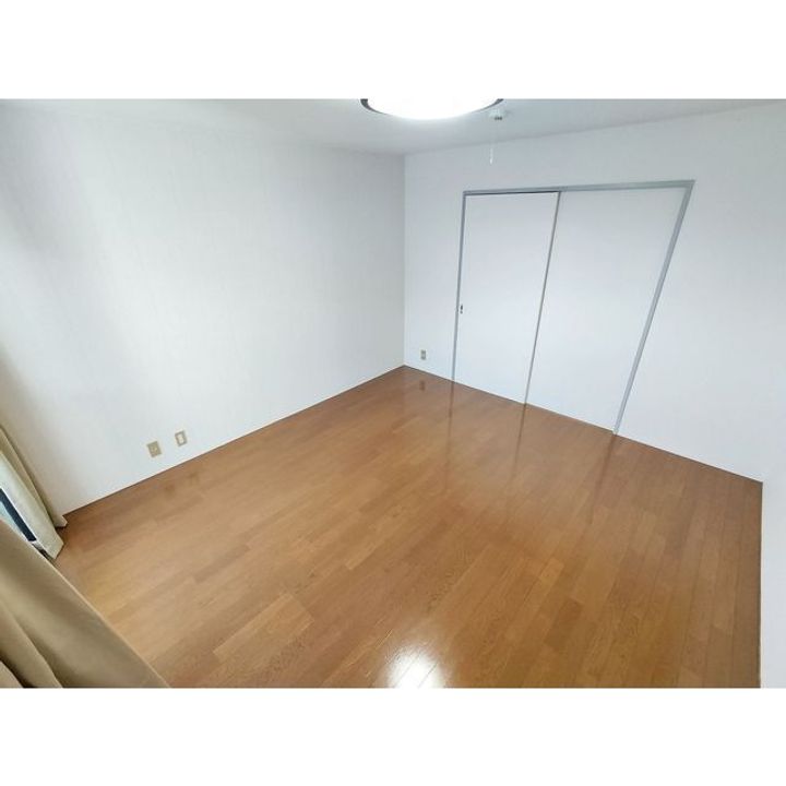 コーポT&T吉田206の居間
