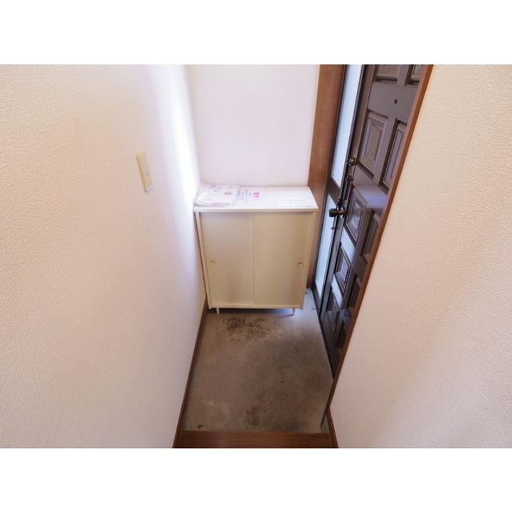 コーポアイリスA101の玄関