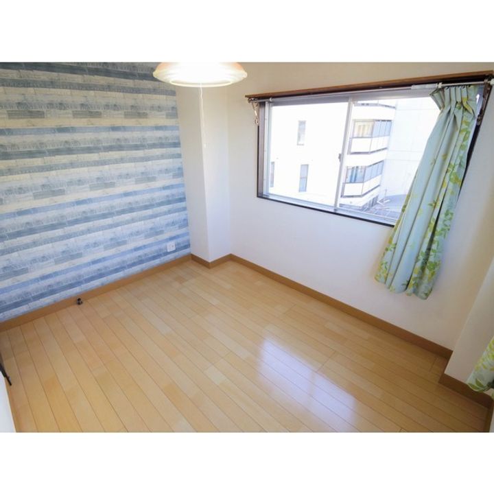 ヤングハイツ305の居間