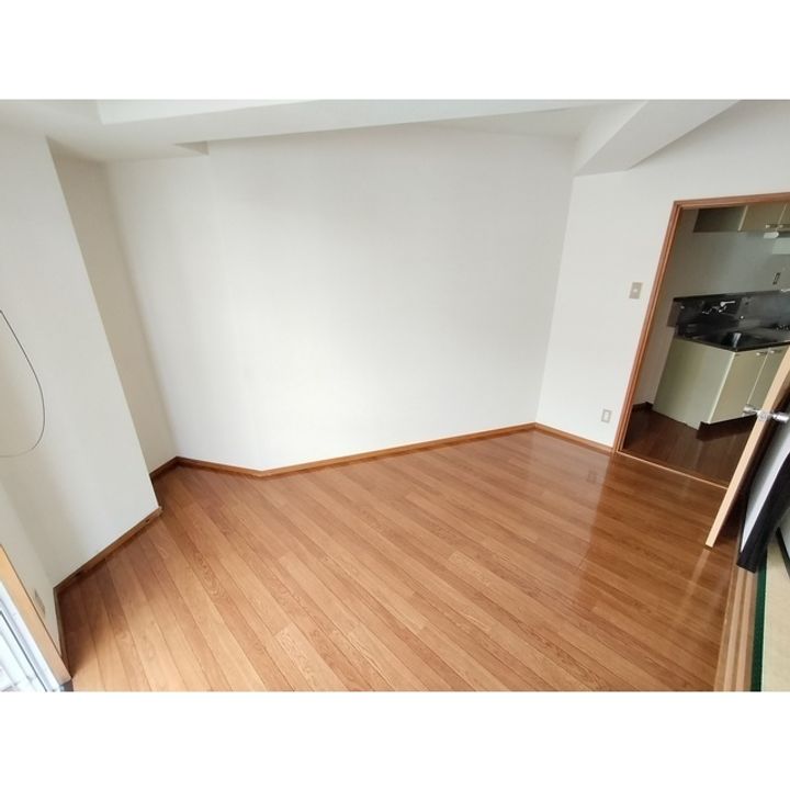 松田屋ハイツ205の居間