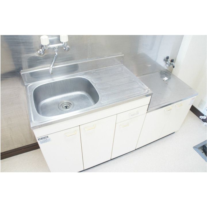 メゾンりんどう302のキッチン